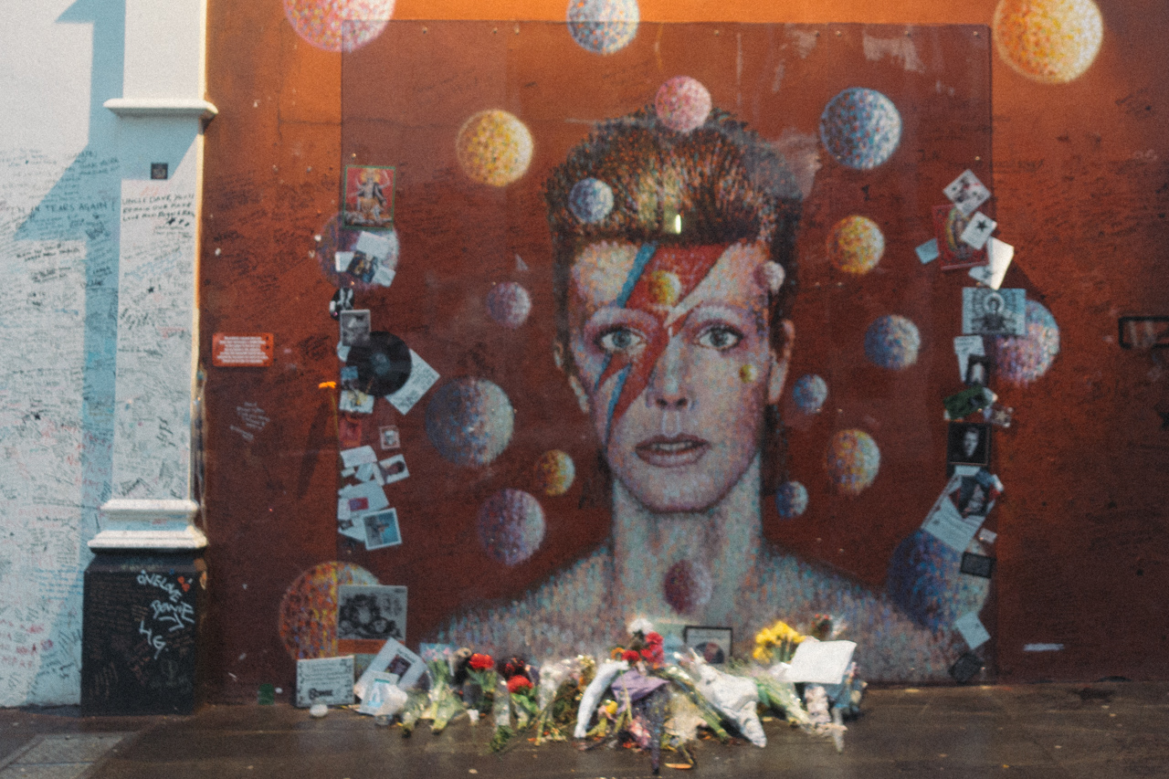 Brixton David Bowie Mural 世界23周の旅｜world Odyssey 23 Laps Rond The World 7888