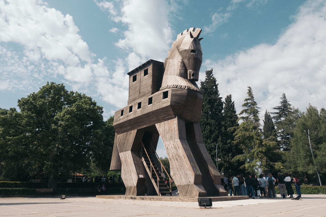 Canakkale Two of Trojan Hourse ｜チャナッカレ：二つのトロイの木馬 世界23周の旅｜WORLD