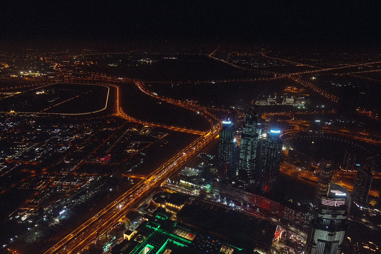 Dubai（ドバイ）：Burj Khalifa（ブルジュハリファ）At The Top Sky〜世界一高い展望台から見える景色 -  世界23周の旅｜WORLD ODYSSEY: 23 Laps Rond The World