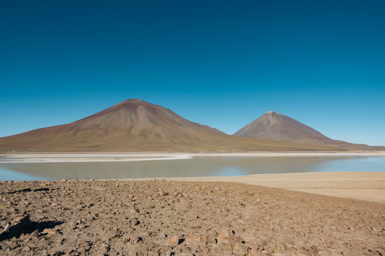 Uyuni 間欠泉とポルケス温泉とダリ バレイと緑の湖 Geysers Termales De Polques Dali Valley Laguna Verde 世界23周の旅 World Odyssey 23 Laps Rond The World